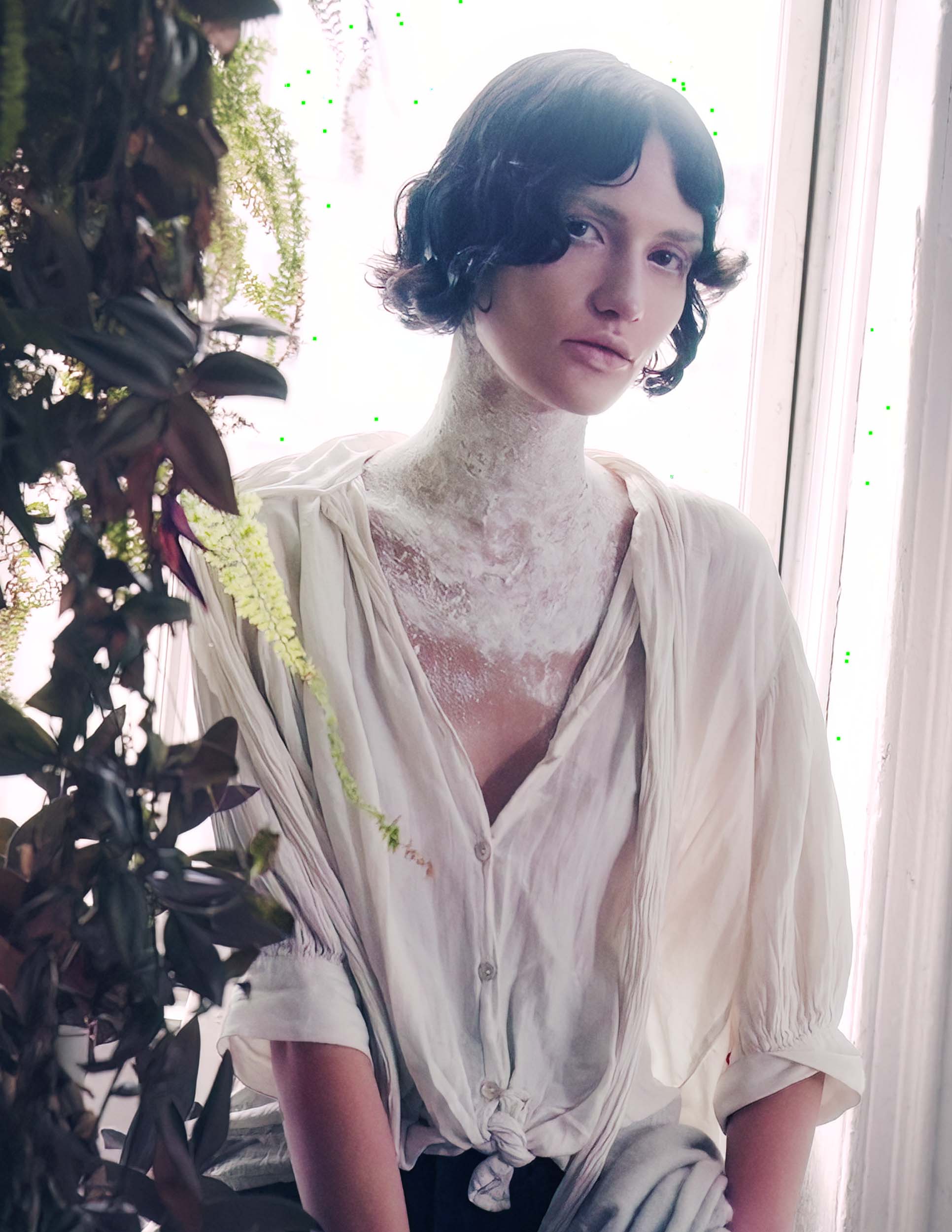 BEYOND BOUNDARIES — Tatia Akhalaia (CELLOTAPE MAGAZINE, Stills from Motion)